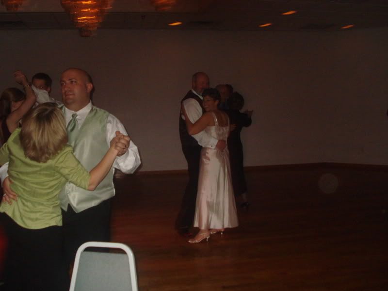 DSC00673.jpg Slow dancing image by becks2