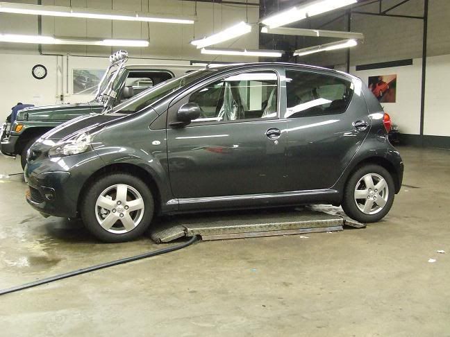 http://i53.photobucket.com/albums/g48/reneenkaatje/Onze%20Aygo/2007_0125Aygo0002.jpg
