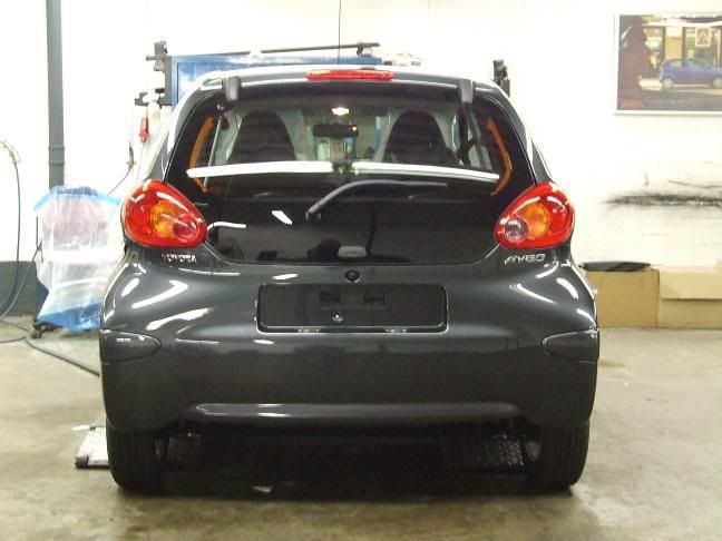 http://i53.photobucket.com/albums/g48/reneenkaatje/Onze%20Aygo/2007_0125Aygo0003.jpg