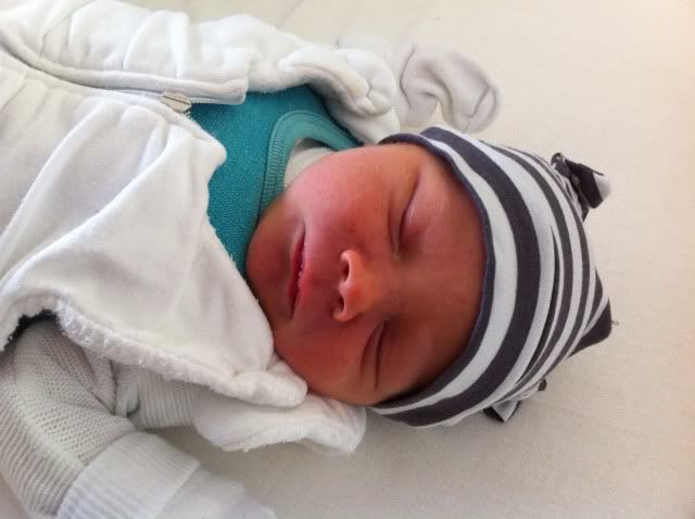 Baby 2 Tage alt Baby 2 Tage alt