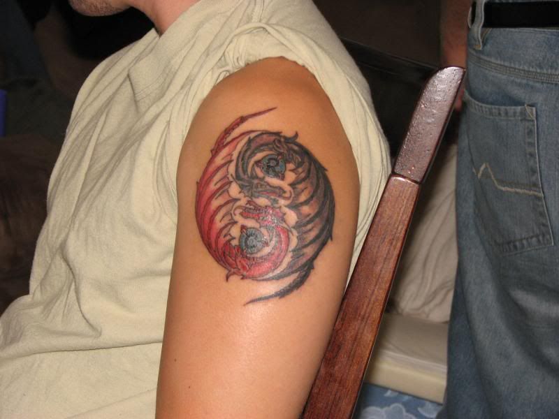 tattoo yin yang Dragon Pictures, Drache Images and Photos
