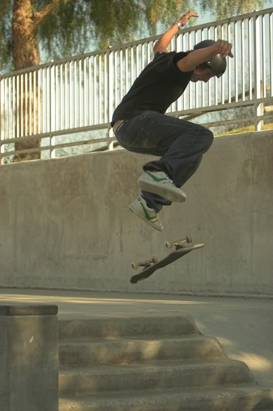 IMAGE: http://i53.photobucket.com/albums/g53/damnplumber/IMG_8093-01.jpg