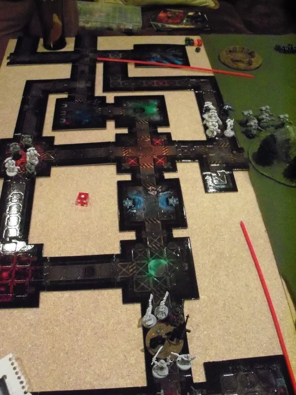 Warhammer 40k Space Marine vs Renegade Imperial Guard