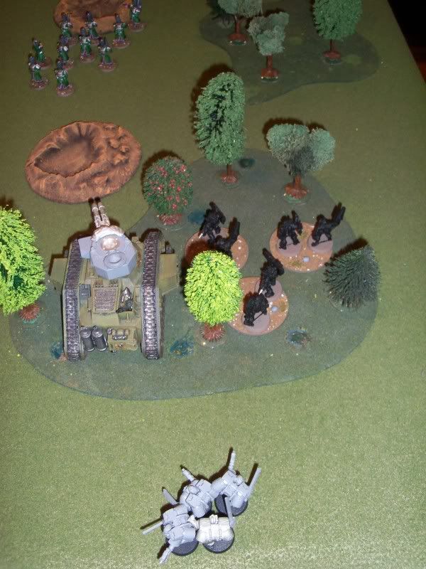 Warhammer 40k Space Marine vs Renegade Imperial Guard