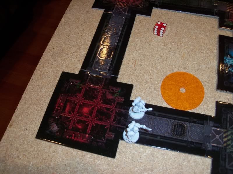 Warhammer 40k Space Marine vs Renegade Imperial Guard