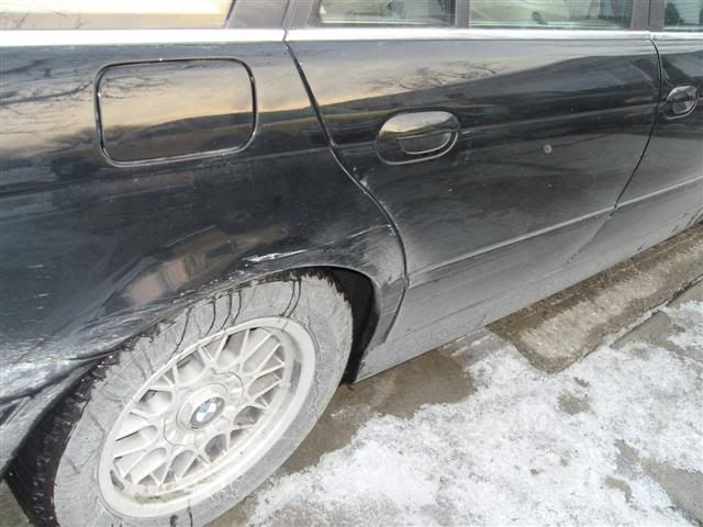 http://i53.photobucket.com/albums/g60/griffiscool/525iT/ArrivalHome007Small.jpg