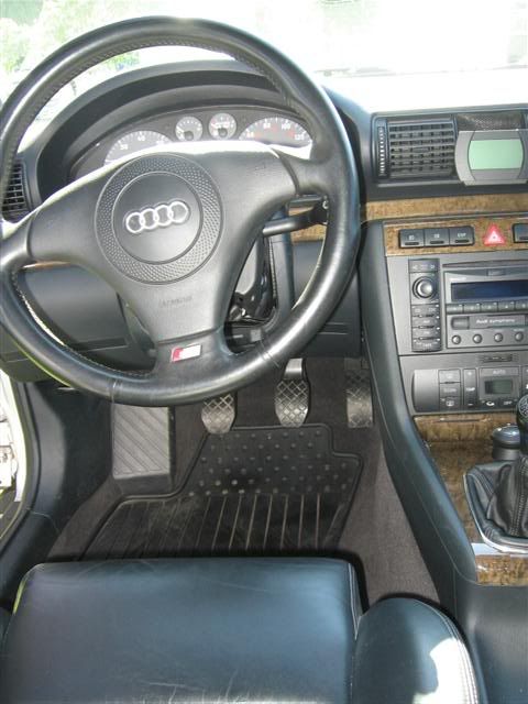 http://i53.photobucket.com/albums/g60/griffiscool/audi_forsale/audi_for_sale009Small.jpg