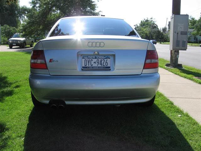 http://i53.photobucket.com/albums/g60/griffiscool/audi_forsale/audi_for_sale013Small.jpg