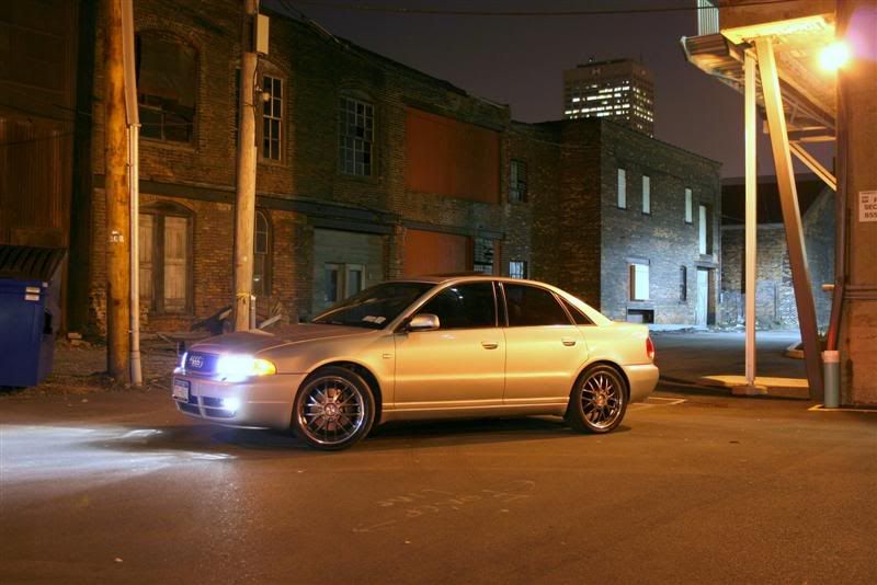 http://i53.photobucket.com/albums/g60/griffiscool/night_audi/IMG_2375Medium.jpg