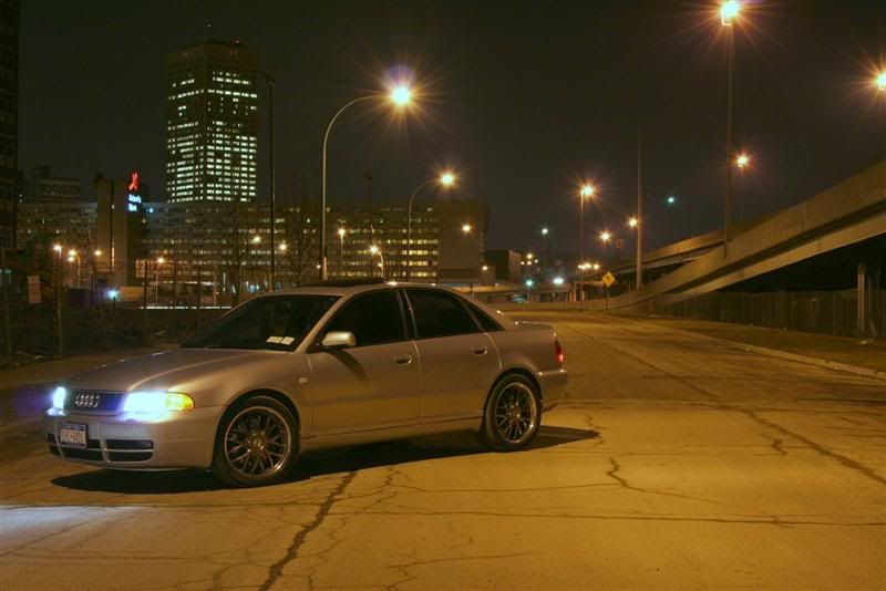 http://i53.photobucket.com/albums/g60/griffiscool/night_audi/IMG_2383Medium.jpg