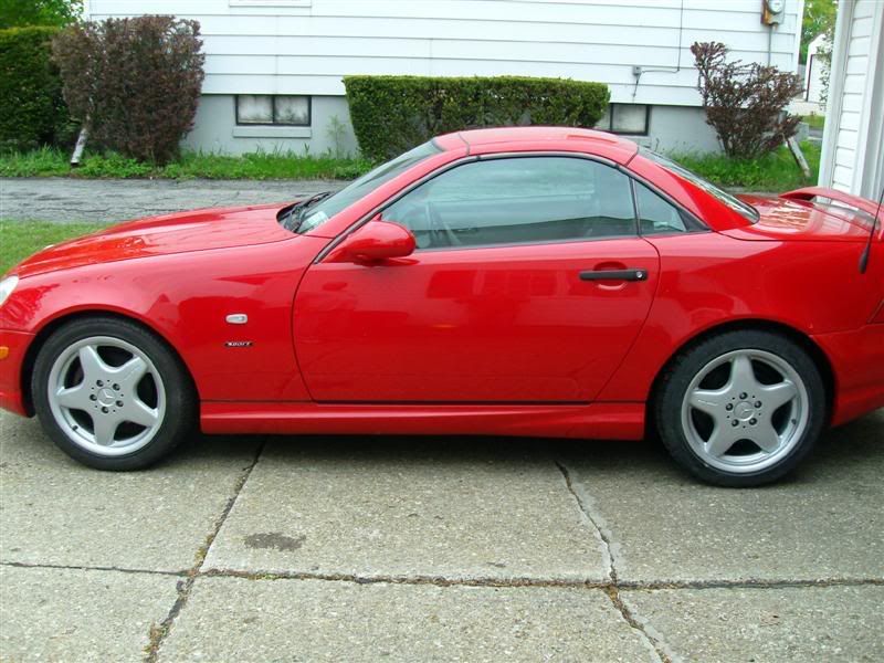 http://i53.photobucket.com/albums/g60/griffiscool/slk230/PaintedWheels008Medium.jpg