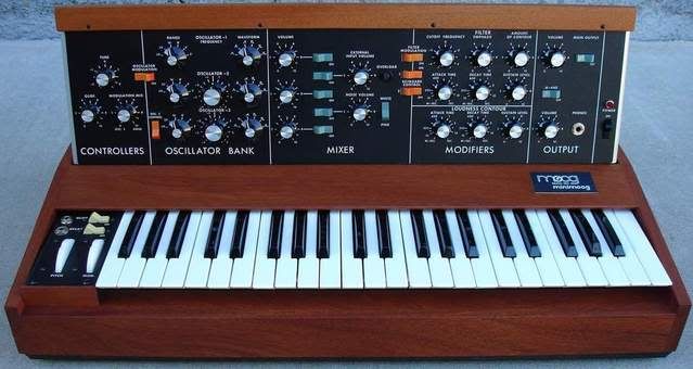 CopyofMinimoog10-1.jpg