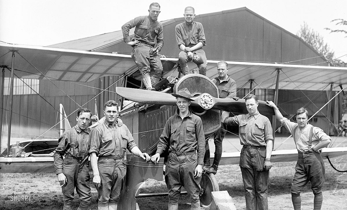 Aero_Mail_employees_USA_1918_zps7f682422.jpg~original