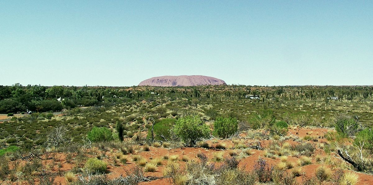 Ayers_Rock-view_from_50k.jpg