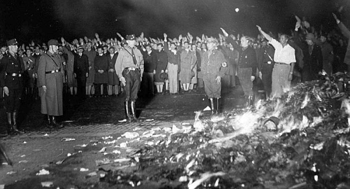 http://i53.photobucket.com/albums/g64/PoorOldSpike/Nazi-BookBurning_zpse95ad34e.jpg~original