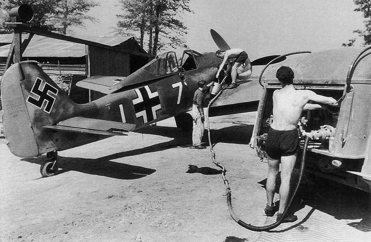 Fw190-fuel-Theville.jpg~original