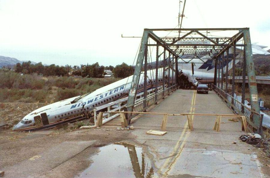 plane-bridge.jpg