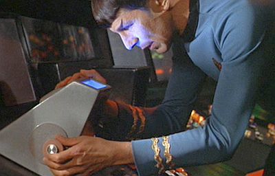 http://i53.photobucket.com/albums/g64/PoorOldSpike/Spock_science_station_zpsc58274f8.jpg~original