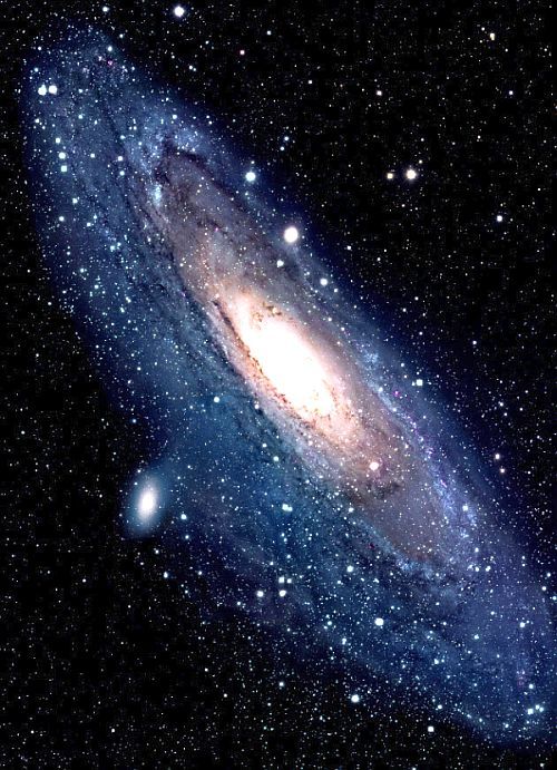 http://i53.photobucket.com/albums/g64/PoorOldSpike/andromeda-galaxy_zps7ef5793e.jpg~original