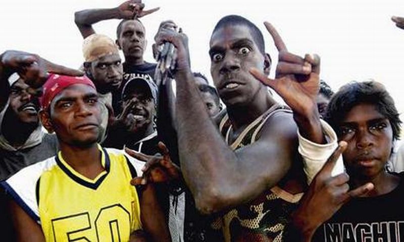 http://i53.photobucket.com/albums/g64/PoorOldSpike/black-gang2_zps06ff837d.jpg~original
