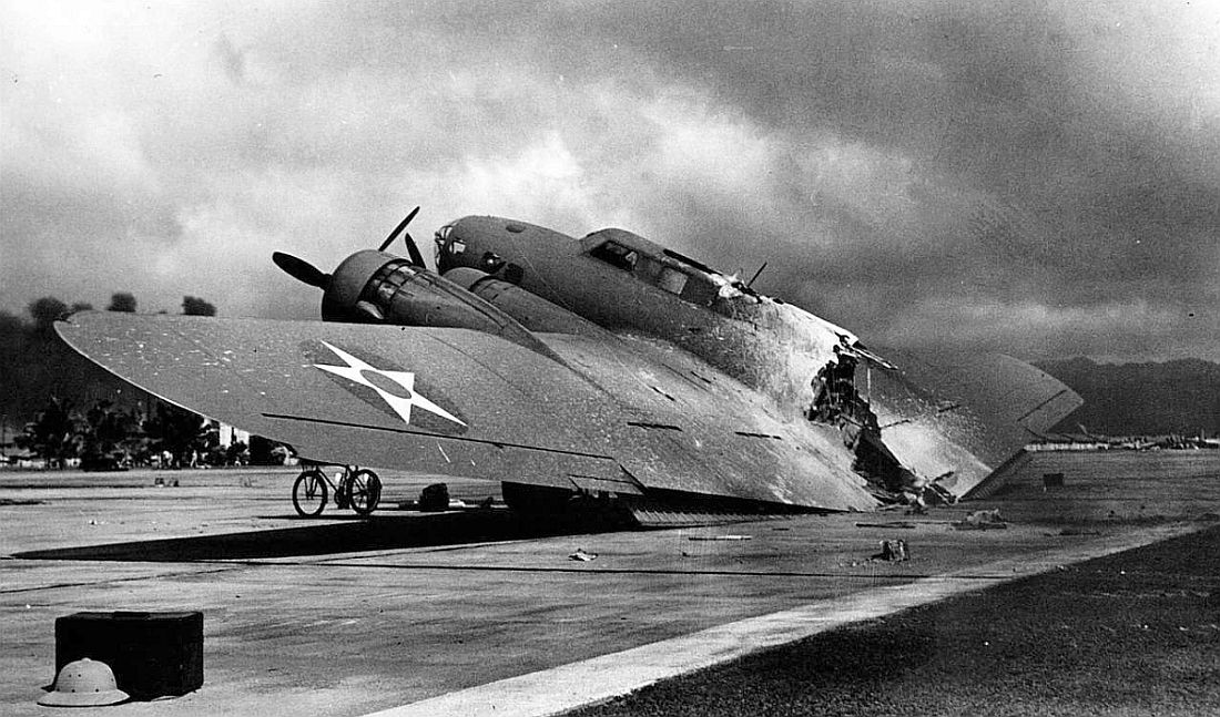 B-17wreck-PearlHarb.jpg
