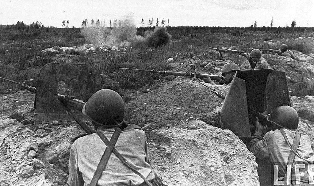 Russians-in-trench.jpg