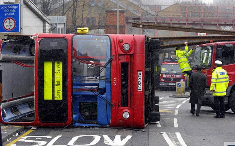 LondonBusvLorry.jpg