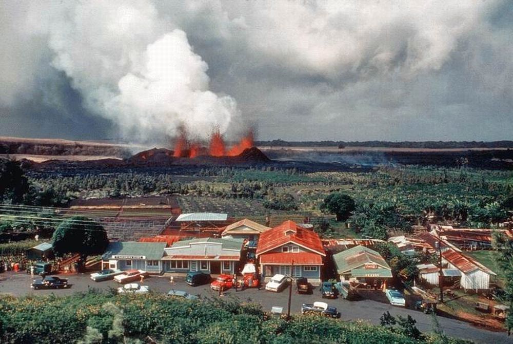 eruptionHawaii1950s.jpg
