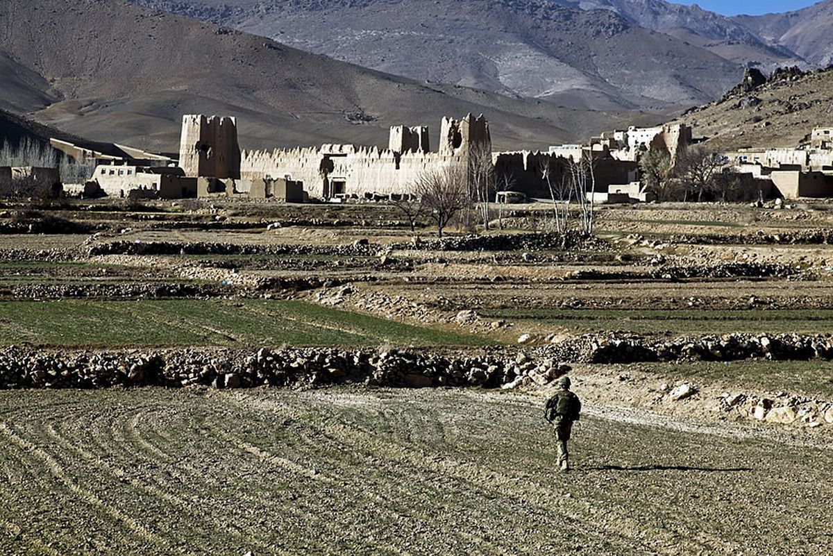Dahanah-Afgh-Dec2010.jpg