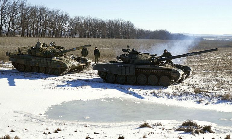 [Image: Separist-tank-right-captured-UKR-tank-le...g~original]