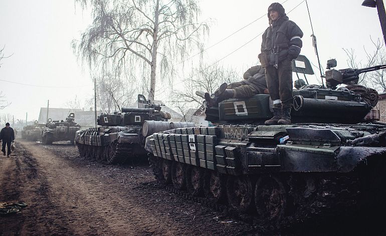 [Image: UKR-separatist-tanks_zpszowcwodz.jpg~original]