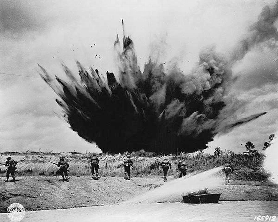 bomb1935.jpg