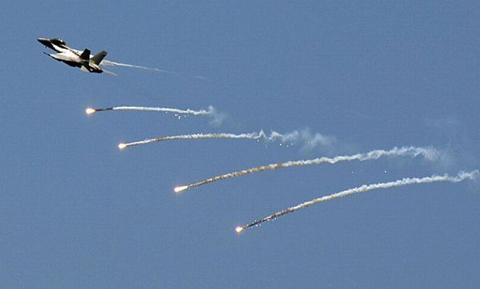 hornet-flares.jpg