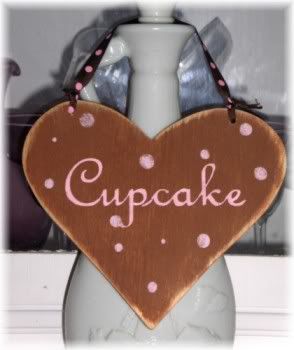 Heart Brown Cupcake Sign