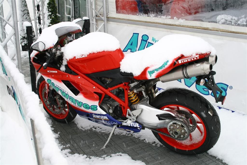 IMAGE: http://i53.photobucket.com/albums/g67/dickydj/General/IMG_5258Large.jpg