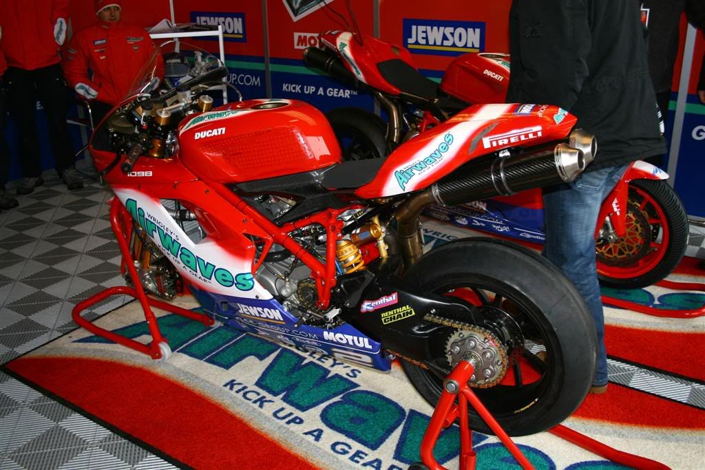 IMAGE: http://i53.photobucket.com/albums/g67/dickydj/General/IMG_5266Large.jpg