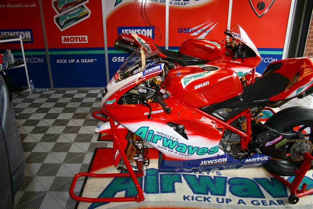 IMAGE: http://i53.photobucket.com/albums/g67/dickydj/General/IMG_5268Large.jpg