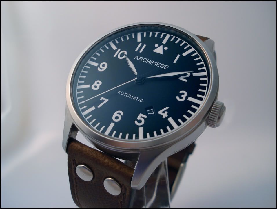 http://i53.photobucket.com/albums/g70/johnbat81/Archimede%20Flieger/DSC00906uploadversion.jpg
