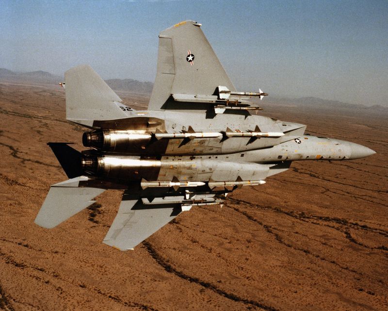 AIM-7F%20and%20AIM-9L%20on%20F-15A_zpsdhvi70pc.jpg