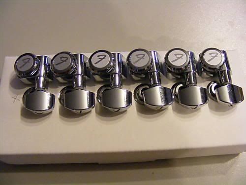 Fender locking tuners